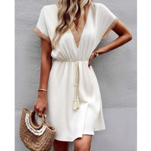 LAST PACK Boho cream V neck batwing sleeve fringe detail mini dress - Picture 5 of 5